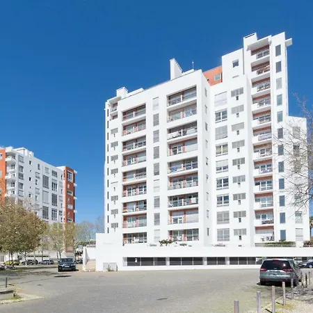 Apartment Eco @ Torre Lisbon
