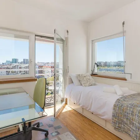 Eco @ Torre Apartment Lisbon